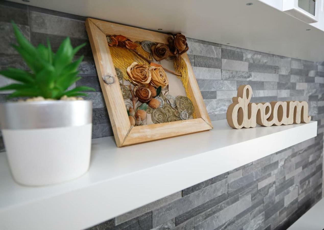 Modern Guest House Rak With Beautiful Pool Σίμπενικ Εξωτερικό φωτογραφία