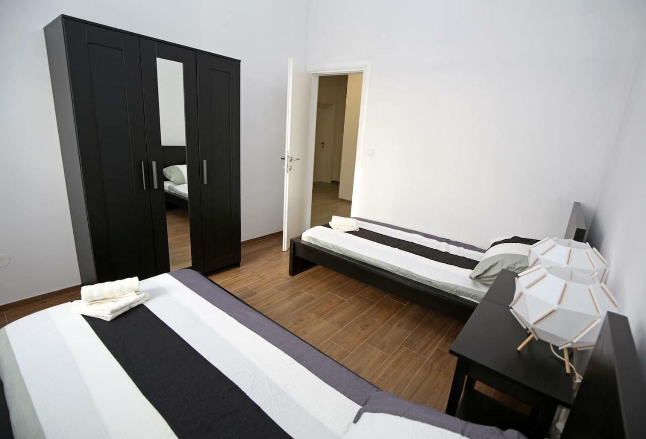 Modern Guest House Rak With Beautiful Pool Σίμπενικ Εξωτερικό φωτογραφία